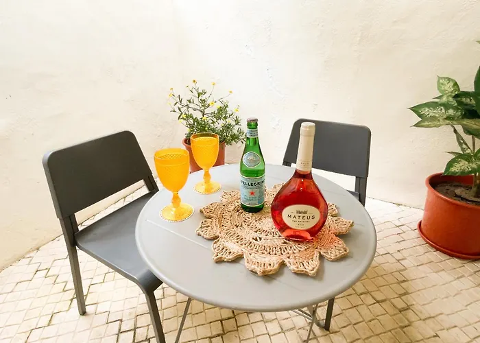 Charming Santos W/ Patio Διαμέρισμα *