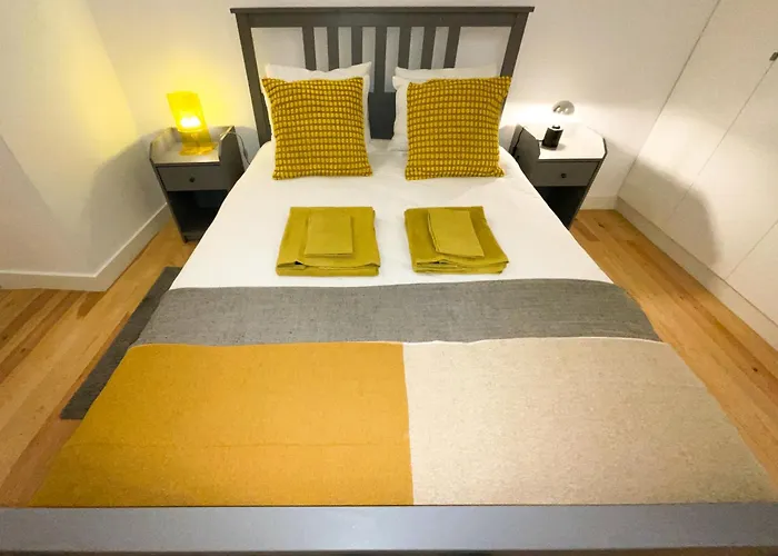 Charming Santos W/ Patio Διαμέρισμα Lisboa