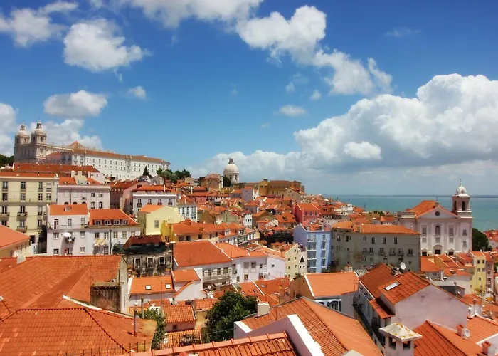 Charming Santos W/ Patio Lisboa