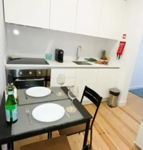 Charming Santos W/ Patio *