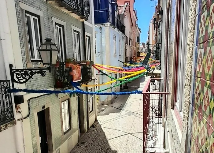 Charming Santos W/ Patio Lisboa