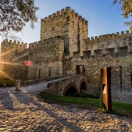 Apartment Charming Santos W/ Patio Lissabon